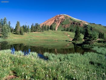 Alpine Tarn And Mount Belleview Paradise Divide Colorado screenshot