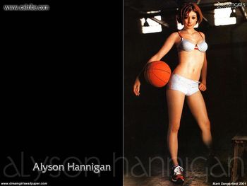 Alyson Hannigan screenshot