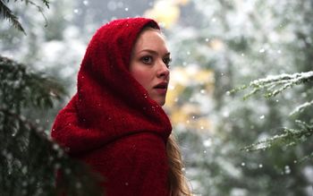 Amanda Seyfried in Red Riding Hood screenshot