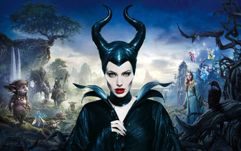 Angelina Jolie in Maleficent screenshot