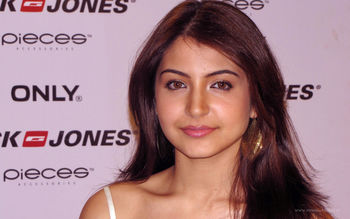 Anushka Sharma Bollywood screenshot