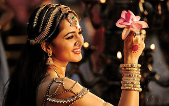 Anushka Shetty Rudramadevi screenshot