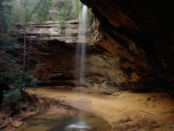 Ash Cave Hocking Hills State Park Ohio screenshot