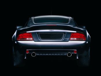 Aston Martin Vanquish S screenshot