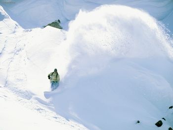 Avalanche Turn, Brighton, Utah screenshot