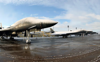 B 1 Lancers at Ellsworth Air Force Base screenshot