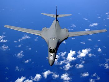 B-1B Over The Pacific Ocean screenshot