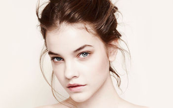 Barbara Palvin 8 screenshot