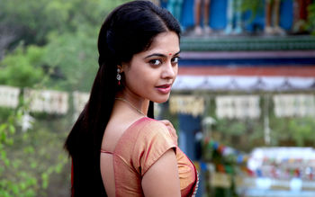 Bindu Madhavi screenshot