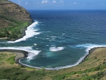 Black Sand Beach On Molokai Hawaii screenshot