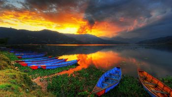 Boats On The Lake screenshot