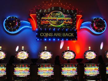 Boogie Nights Slot Machine screenshot