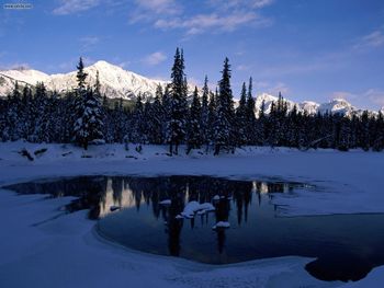 Bow River Valley Alberta screenshot