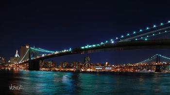 Brooklyn Bridge Harvest Moon New York screenshot