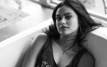 Camila Mendes screenshot