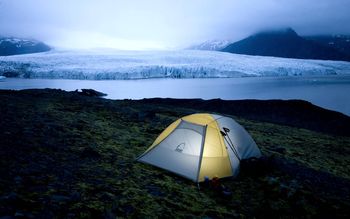 Camping in Iceland National Park screenshot