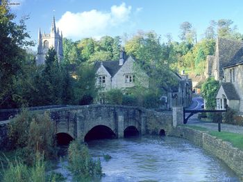 Castle Combe Cotswolds England screenshot