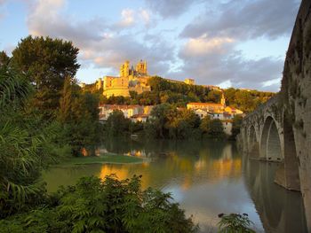 Cathedral Of Saint Nazaire, Languedoc Roussillon, France screenshot