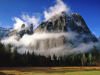 Cathedral Rocks And Cathedral Spires, Yosemite National Park, California screenshot