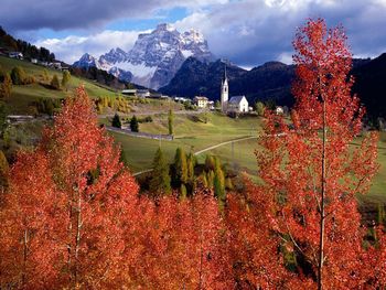 Church Of Selva Di Cadore Colle Santa Lucia Italy screenshot