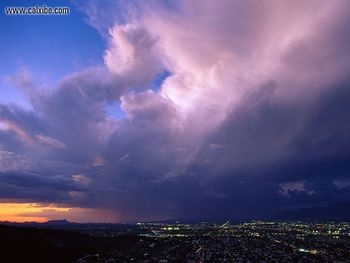 City Under Cloud screenshot