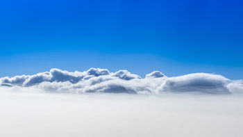 Clouds Blue Sky 4K screenshot