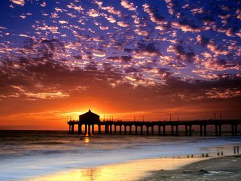 Colorful Sky Manhattan Beach screenshot