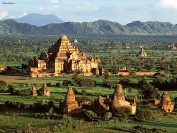 Countryside Pagoda Bagan Myanmar screenshot