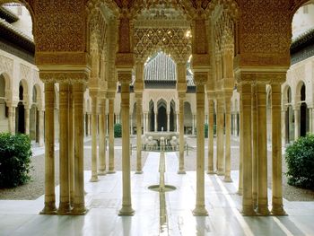 Court Of The Lions Alhambra Granada Spain screenshot