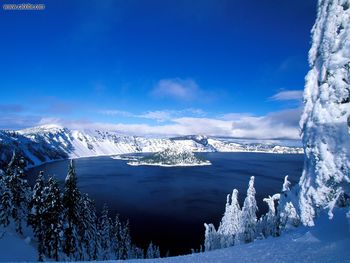 Crater Lake In Winter Oregon screenshot