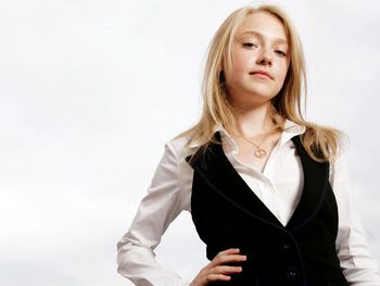 Dakota Fanning 2010 Photoshoot screenshot