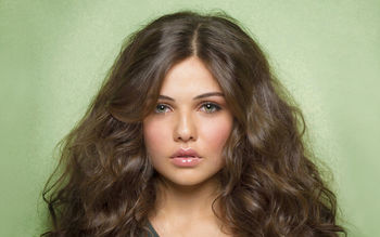 Danielle Campbell 2016 screenshot