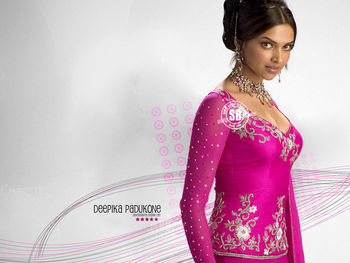 Deepika Padukone beautiful girl screenshot