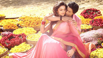 Deepika Shah Rukh Chennai Express screenshot