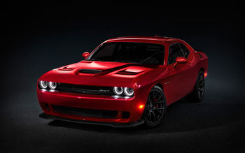 Dodge Challenger SRT Hellcat 2015 screenshot