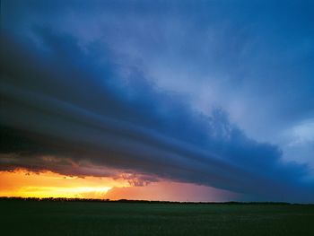 Dramatic Storm Clouds, Kansas screenshot