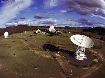 Dss Radio Telescopes Through Fish Eye Lens screenshot