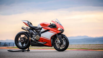 Ducati 1299 Superleggera 4K 8K screenshot