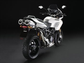 Ducati New Pearl White Livery screenshot