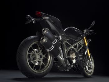 Ducati Streetfighter Rear screenshot