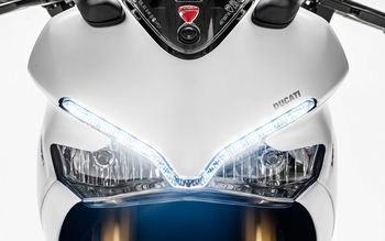 Ducati Supersport S 2017 screenshot