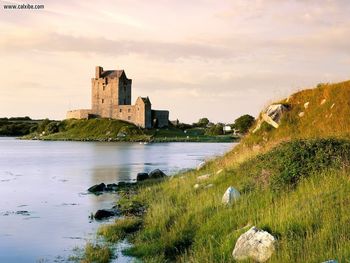 Dunguaire Castle Kinvara Ireland screenshot