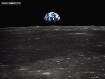 Earth From Moon screenshot