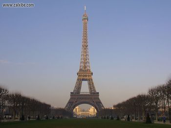 Eiffel Tower screenshot