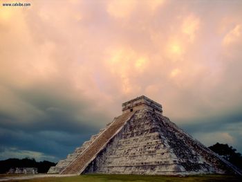 El Castillo Chichen Itza Yucatan Mexico screenshot