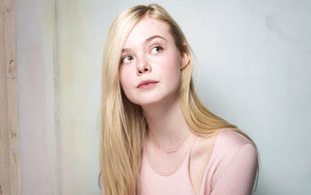 Elle Fanning 2014 screenshot