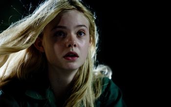 Elle Fanning in Super 8 screenshot