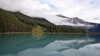 Emerald Lake Yoho National Park British Columbia Canada screenshot