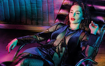 Emilia Clarke 12 screenshot