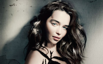 Emilia Clarke 2 screenshot